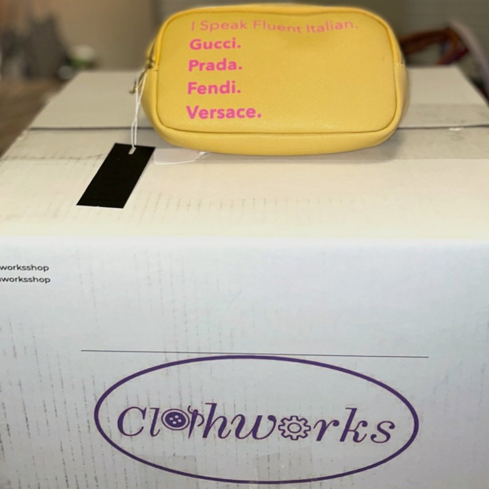 I SPEAK FLUENT ITALIAN Belt Bag